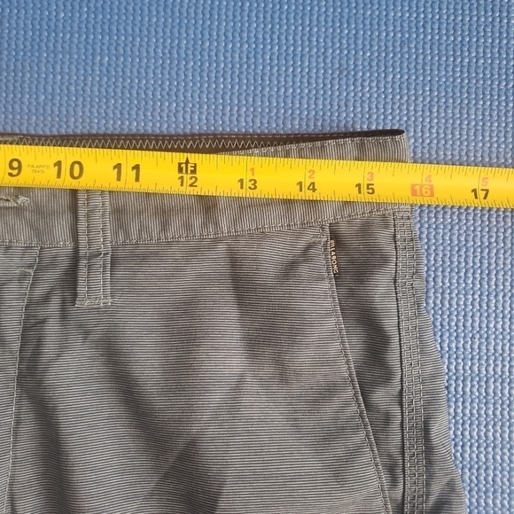 Billabong Submersible Shorts - Picture 6 of 10